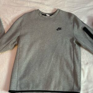 Grey nike sweater
